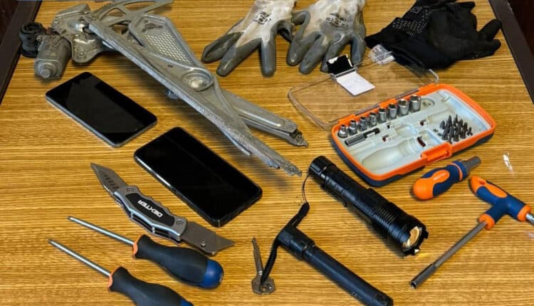 Roma, La Polizia di Stato ha arrestato due 27enni di origini romene indiziati del reato di tentato furto aggravato in concorso