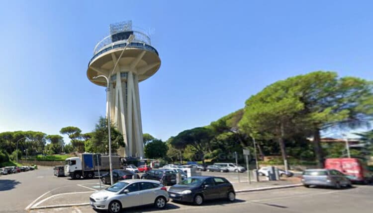 Roma: sequestra l'ex compagna in auto e la colpisce a schiaffi e pugni.