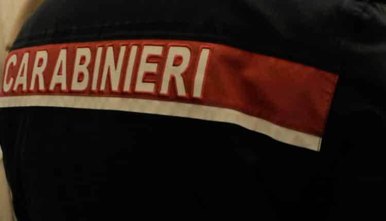 San Marco Evangelista: aggredisce il padre che rifiuta di dargli i soldi per l'acquisto di stupefacente e alcol.