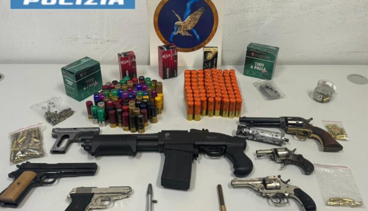 Giussano, Monza e Brianza. In macchina trasportava un'arma clandestina e droga. In casa deteneva un arsenale non denunciato. 40enne arrestato dalla Polizia.