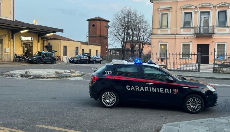 Suzzara: controllo del territorio, fermati due extracomunitari con droga in auto.