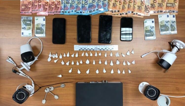 aranto: casa occupata abusivamente trasformata in centrale di spaccio.