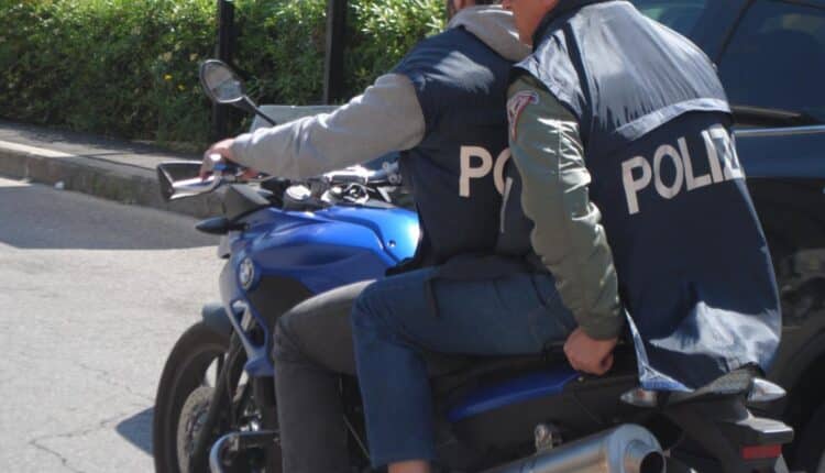 Taranto: rapina un anziano, 57enne tarantino arrestato dalla Polizia di Stato.