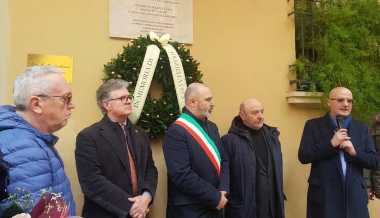 Una targa per Graziella Fava. A Bologna la cerimonia a 45 anni dall'attentato terroristico contro l'Associazione Stampa dell'Emilia-Romagna