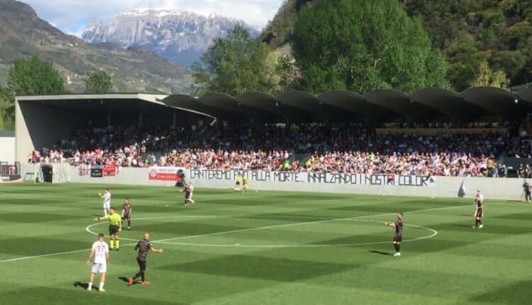 Bolzano, lite violenta allo Stadio "DRUSO" tra uno steward e dei tifosi bolzanini: emessi 4 daspo