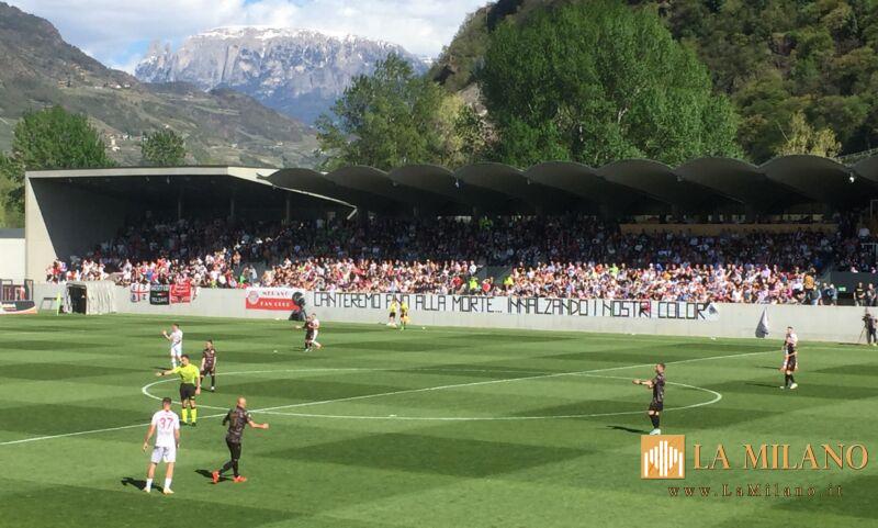 Bolzano, lite violenta allo Stadio "DRUSO" tra uno steward e dei tifosi bolzanini: emessi 4 daspo