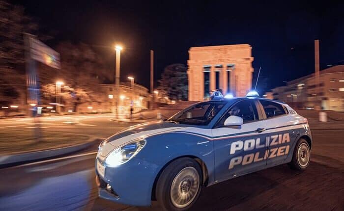 Bolzano. Controlli in centro città: espulsioni dal territorio nazionale, Fogli di Via e sequestrati 50 gr. di hashish.