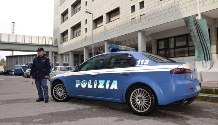 Brindisi. 26enne nasconde 250 grammi di hashish nel frigorifero, dentro a del formaggio. Sottoposta agli arresti domiciliari.