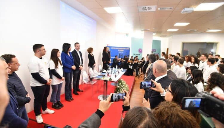 Catanzaro: viaggio studio a Bruxelles, accolti nella cittadella gli studenti selezionati