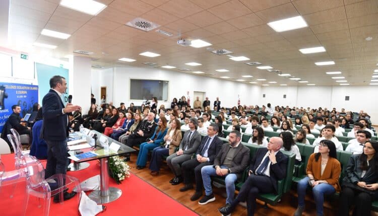 Catanzaro: viaggio studio a Bruxelles, accolti nella cittadella gli studenti selezionati