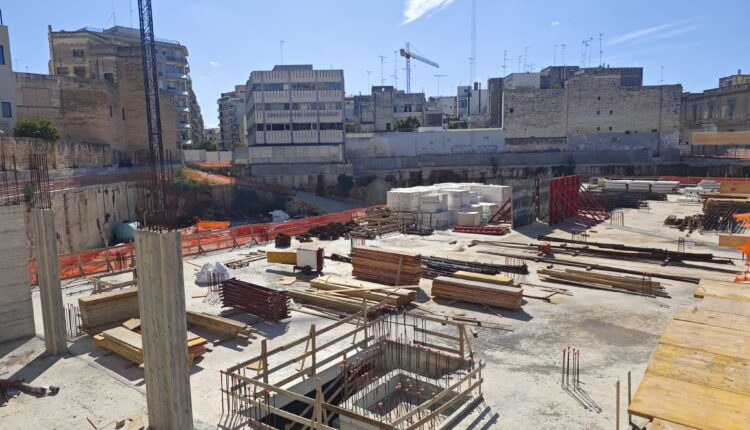 Lecce: il sindaco Salvemini in visita al cantiere dell'ex caserma Massa