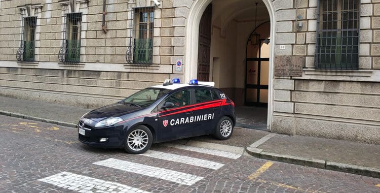 Casalbuttano: ha provocato un incidente, ma era ubriaco. Per lui la denuncia, ritiro di patente e sequestro dell’auto da parte dei Carabinieri.