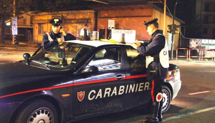 Lucca. Maltrattamenti e percosse contro le mogli: due arresti per violenza di genere eseguiti dai Carabinieri in Garfagnana e Media Valle.