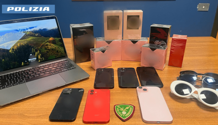 Una donna localizza lo smartphone rubato all'aeroporto di Torino: denunciato un passeggero per ricettazione