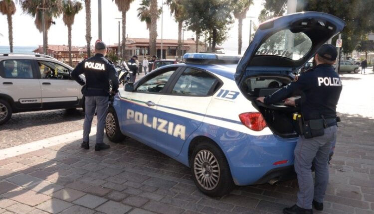Crotone, vìola il divieto di avvicinamento alla ex moglie, 46enne arrestato dalla Polizia di Stato.