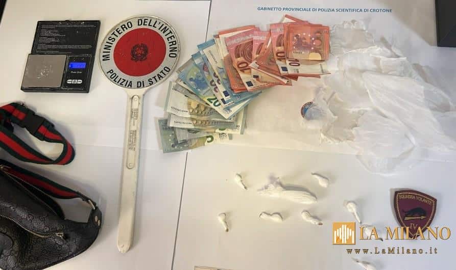Crotone, quartiere Acquabona. Sequestrati 6 grammi di cocaina divisa in 9 dosi. Arrestata una donna per spaccio di sostanza stupefacente.