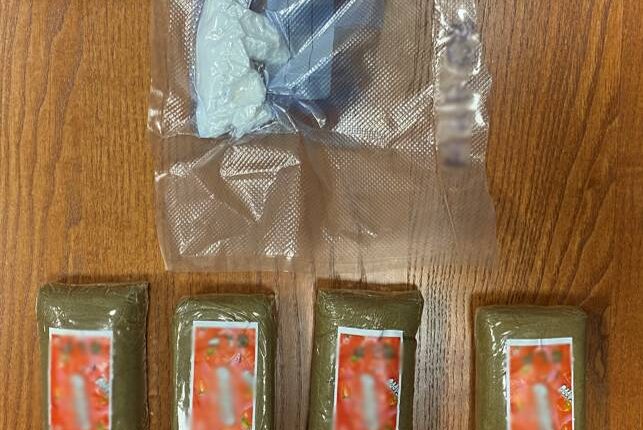 Portici: trovati in possesso di droga. La Polizia di Stato trae in arresto due uomini.