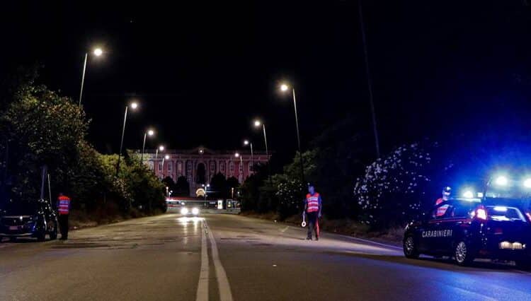 San Nicola La Strada (CE), spaccio in largo rotonda. Tre pusher arrestati dai Carabinieri dopo un blitz