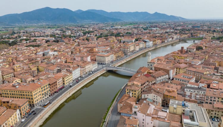 Pisa. Lotta al traffico sostanze stupefacenti: un soggetto arrestato per detenzione ai fini di spaccio, cercava di nascondere lo stupefacente in bocca.