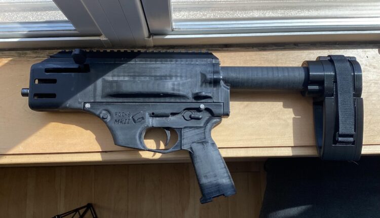 Pescara: arrestato per addestramento ad attività con finalità di terrorismo. Aveva realizzato i pezzi per un'arma clandestina con una stampante 3D