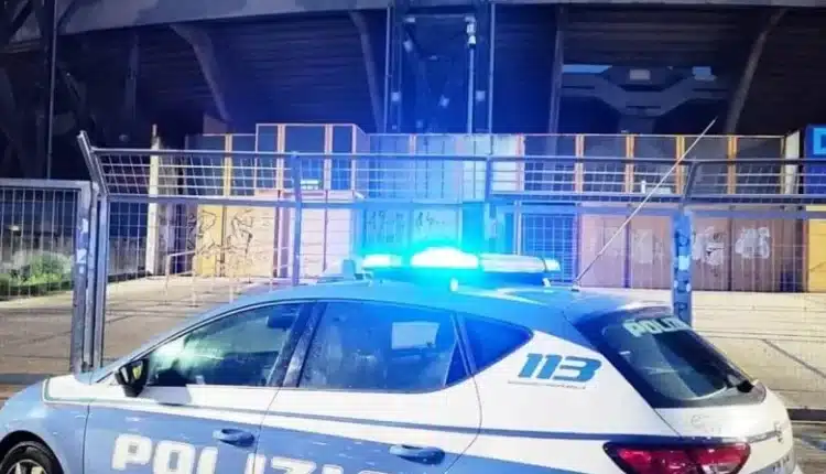 Napoli: la Polizia Locale intensifica i controlli in occasione dell'incontro Napoli-Juventus. Contestati 181 verbali per infrazione al Codice della Strada e sanzionati 9 parcheggiatori abusivi.