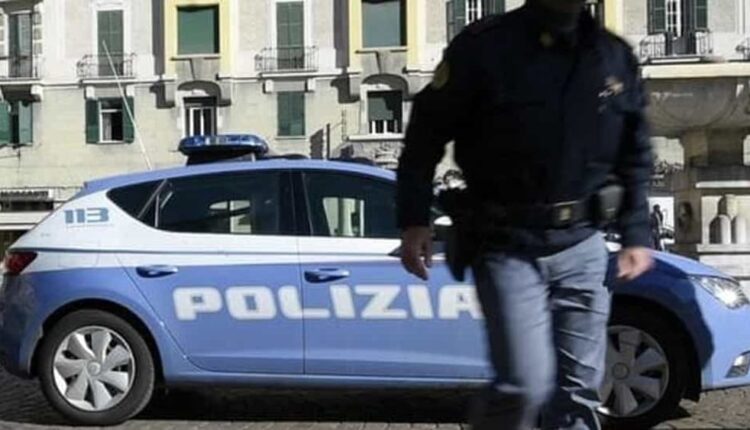 Roma. Minaccia un 54enne presentandosi sotto casa. Arrestato 52enne per tentata estorsione, evasione e minacce aggravate.