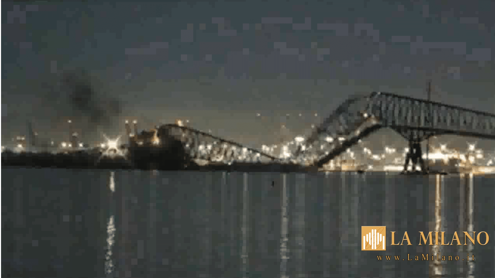 USA, nave urta ponte a Baltimora che crolla in pochi secondi