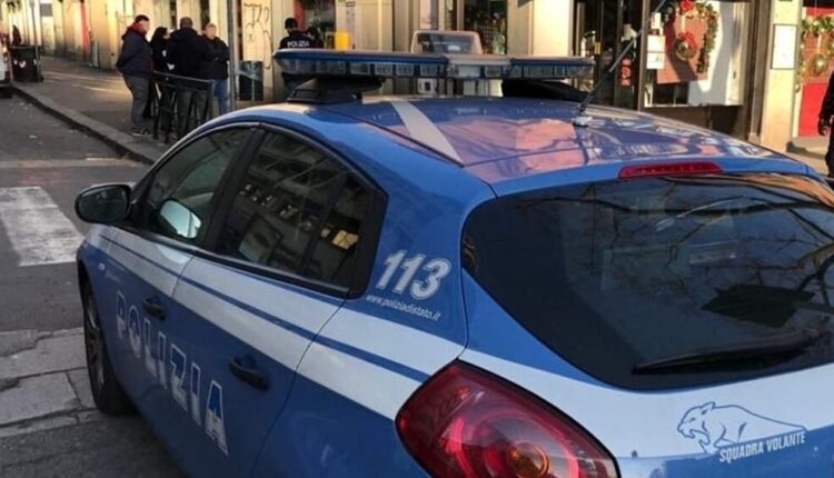 Torino, zona San Salvario e Stazione Porta Nuova: controlli straordinari ad "Alto Impatto". Identificate 225 persone e arrestato un 37enne.