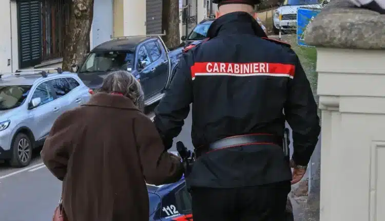 Civitavecchia, 16enne si finge carabiniere per truffare un'anziana. Arrestato dai Carabinieri per tentata truffa.