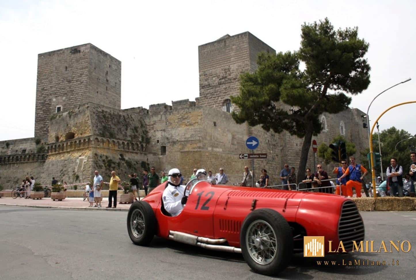Bari. Presentazione dell'ottava rievocazione storica del Gran Premio di Bari.