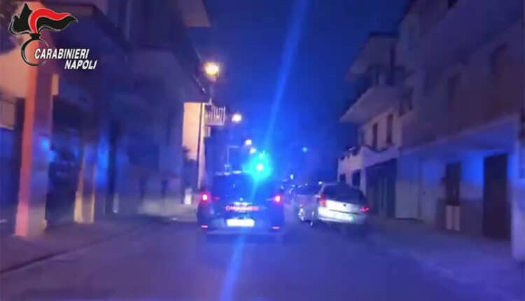 Brusciano (NA): arrestato ladro d'auto 43enne, è caccia al complice