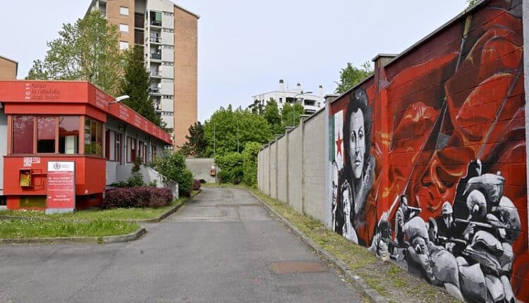 Milano è Memoria. Il volto di Partigiane e Partigiani su un murale alla cittadella degli archivi.