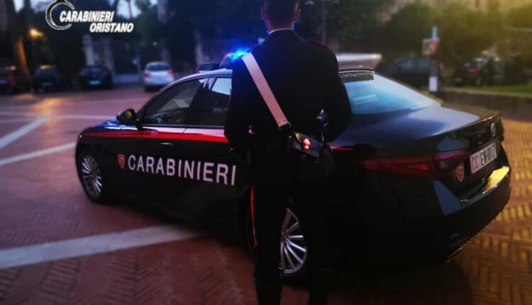 Simaxis, Oristano. Perquisizione abitativa: 13 kg di marijuana, oltre 800 grammi di estratto di infiorescenze di marijuana. Arrestato 53enne in flagranza di reato. 