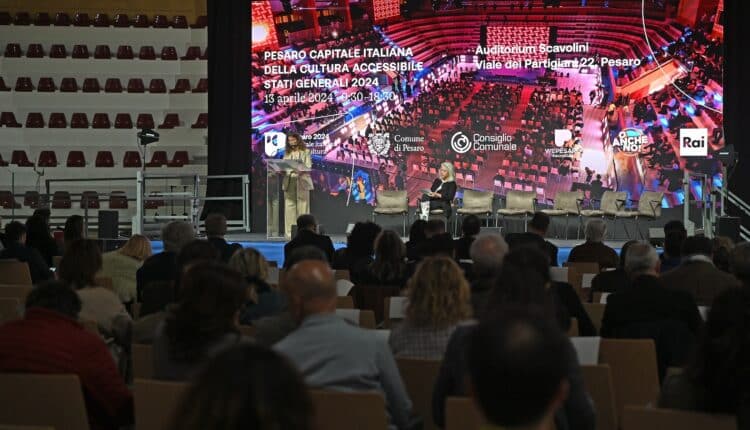 Pesaro. Ricci e Perugini: "Una sfida per essere più competitivi nella qualità di vita e nell'accoglienza".