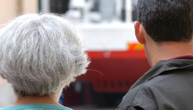 Bolzano: in un parco cittadino ruba collana d’oro e anello di diamanti a signora anziana ospite in una R.S.A.