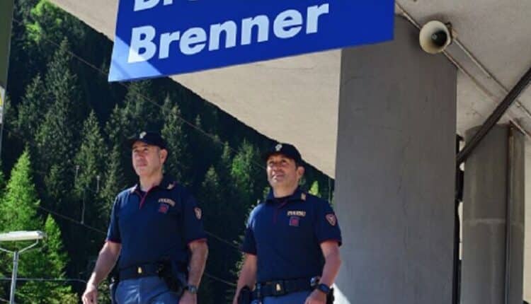 Brennero e Vipiteno: controlli straordinari in ingresso nel territorio nazionale, Polizia arresta ricercato al suo rientro in Italia.
