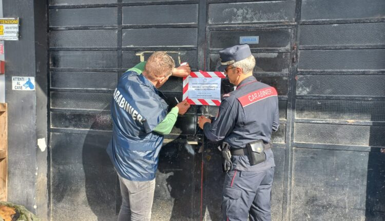 Campi Bisenzio: i Carabinieri individuano una carrozzeria abusiva, scatta il sequestro.