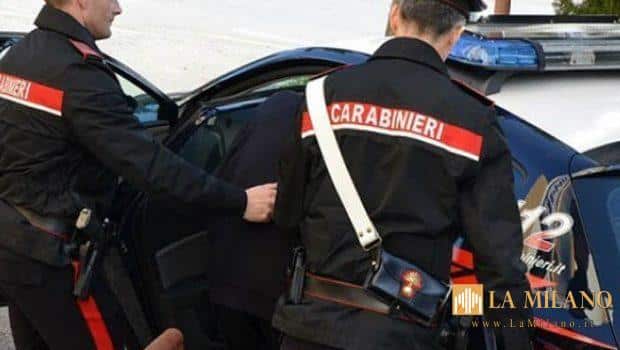 Cernusco Lombardone (LC), sorpresa a rubare in casa dopo aver forzato la porta finestra. Arrestata dai Carabinieri.