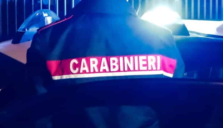 Caserta: non accetta la fine del matrimonio e con la propria autovettura tenta di spronare quella della moglie.