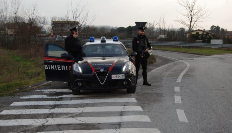 Città di Castello: due persone denunciate per furto aggravato in negozio.