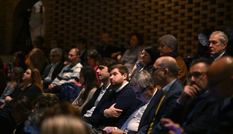 Milano. "Giornata della Terra" il patto dei Sindaci per una Pianura Padana che respiri. 