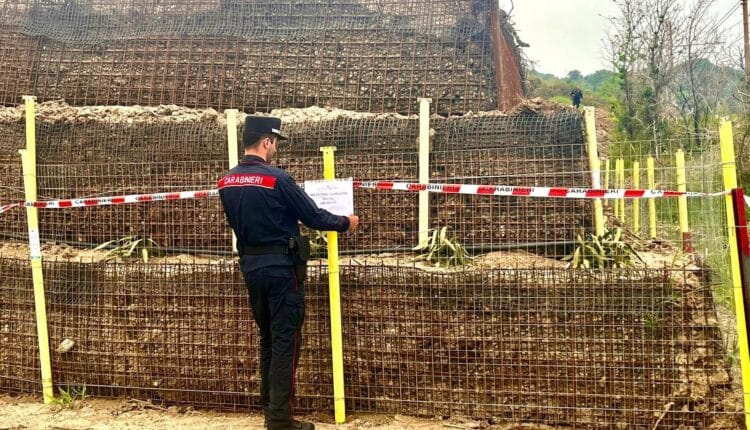 Sant'Irene di Briatico (VV): sequestrato un terreno perché avvenuto un imponente sbancamento e movimentazione terra senza alcuna autorizzazione