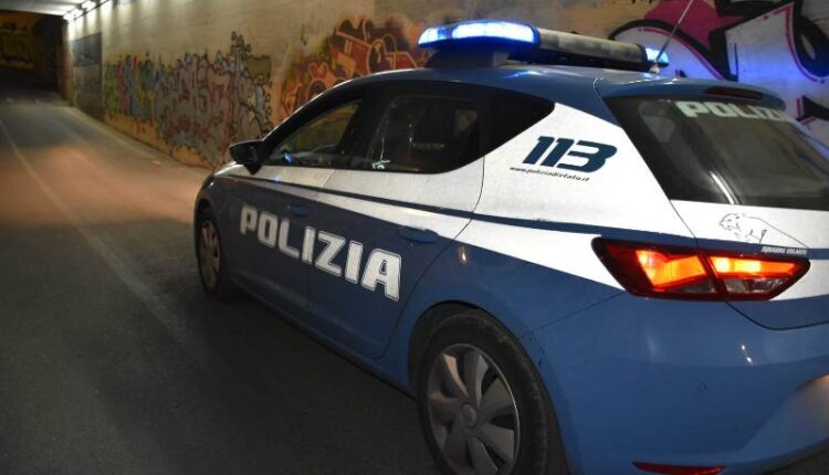 Pisa, trovato in possesso di 14 dosi di cocaina pronte per essere smerciate: la Polizia di Stato arresta il giovane nella zona della stazione