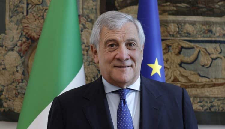 Tajani incontra gli ambasciatori della Lega degli Stati Arabi e dell'Organizzazione per la Cooperazione Islamica