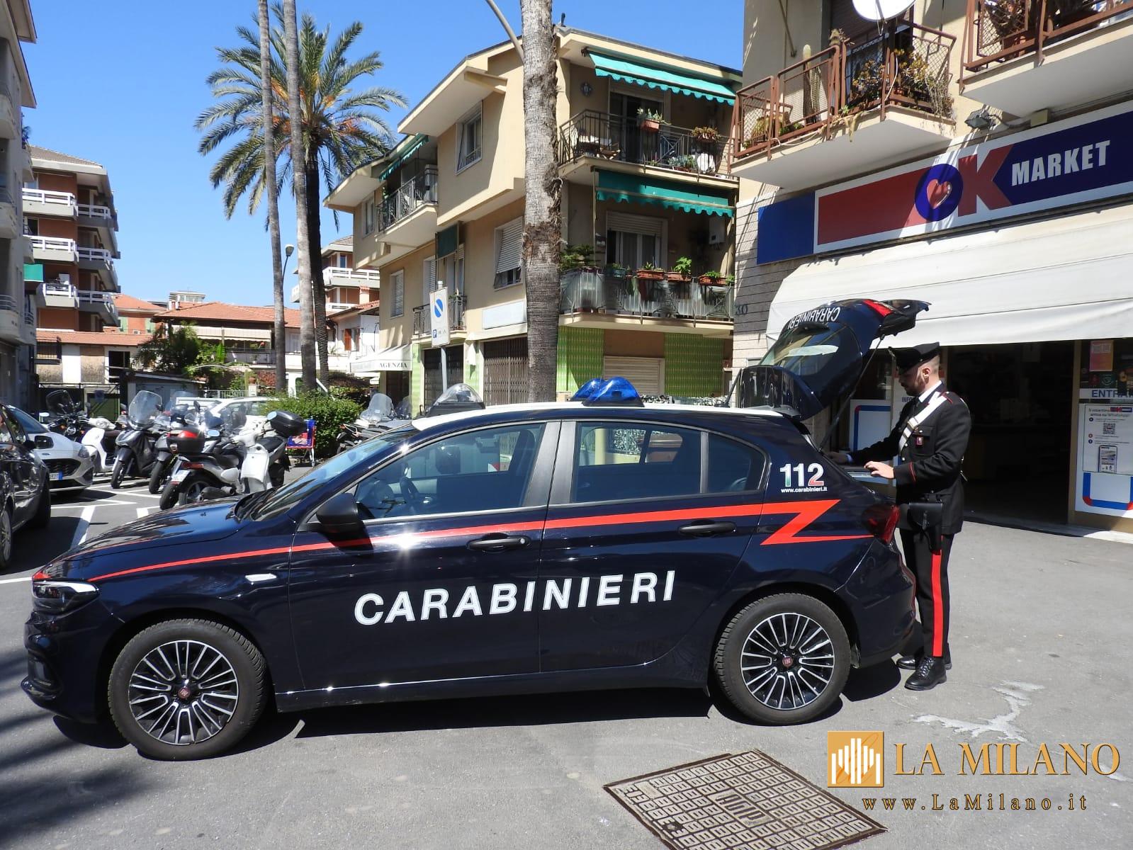 Bordighera, evade dai domiciliari e armato di coltello rapina un supermercato: arrestato dai Carabinieri