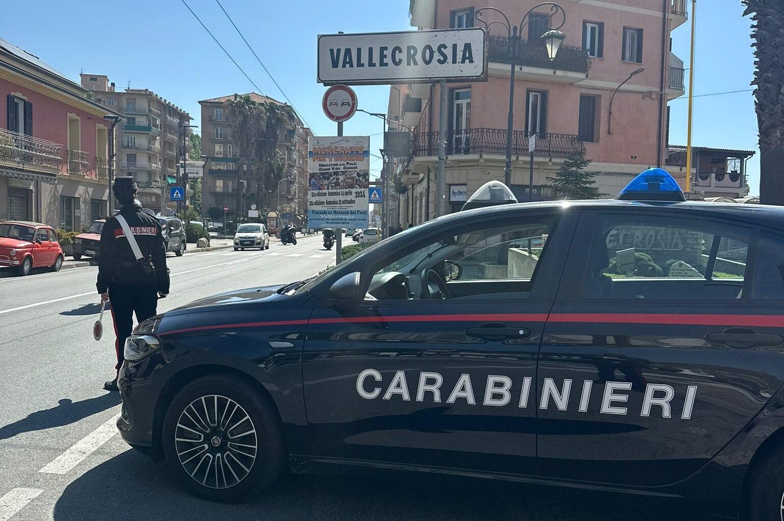 Vallecrosia, Imperia: uno straniero trovato alla guida con documenti falsi e un altro con quattordici dosi di cocaina, altri due arresti dei Carabinieri.