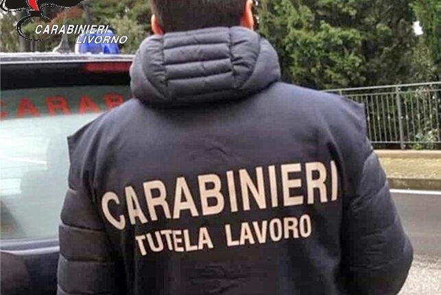 Piombino, controlli dei Carabinieri per la sicurezza sui luoghi di lavoro. Riscontrate irregolarità in un bar tabaccheria.