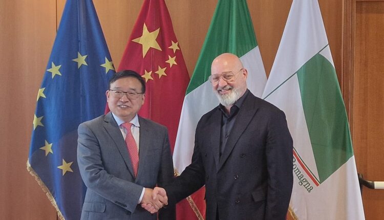 Bologna: il presidente Stefano Bonaccini ha incontrato l'ambasciatore cinese in Italia, Jia Guide