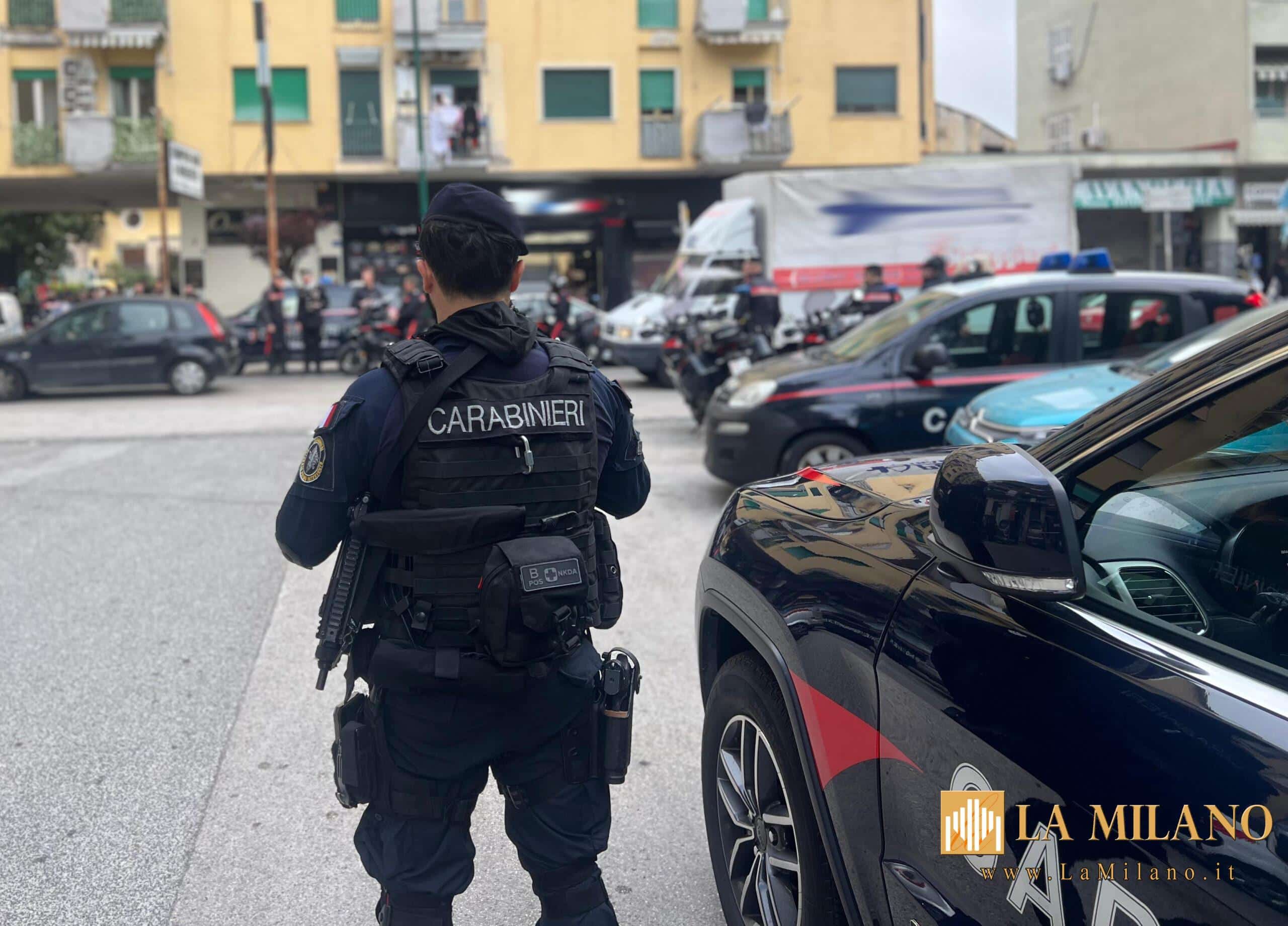 Napoli: controlli dei Carabinieri, sicurezza nel quartiere e presenza visibile, due persone arrestate e 3 denunciate.