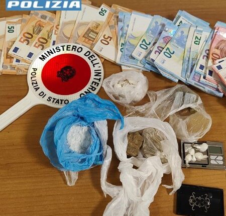 Genova. Bloccano il giro di affari di due spacciatori; quasi 1kg di droghe "pesanti" tolte dalla piazza.